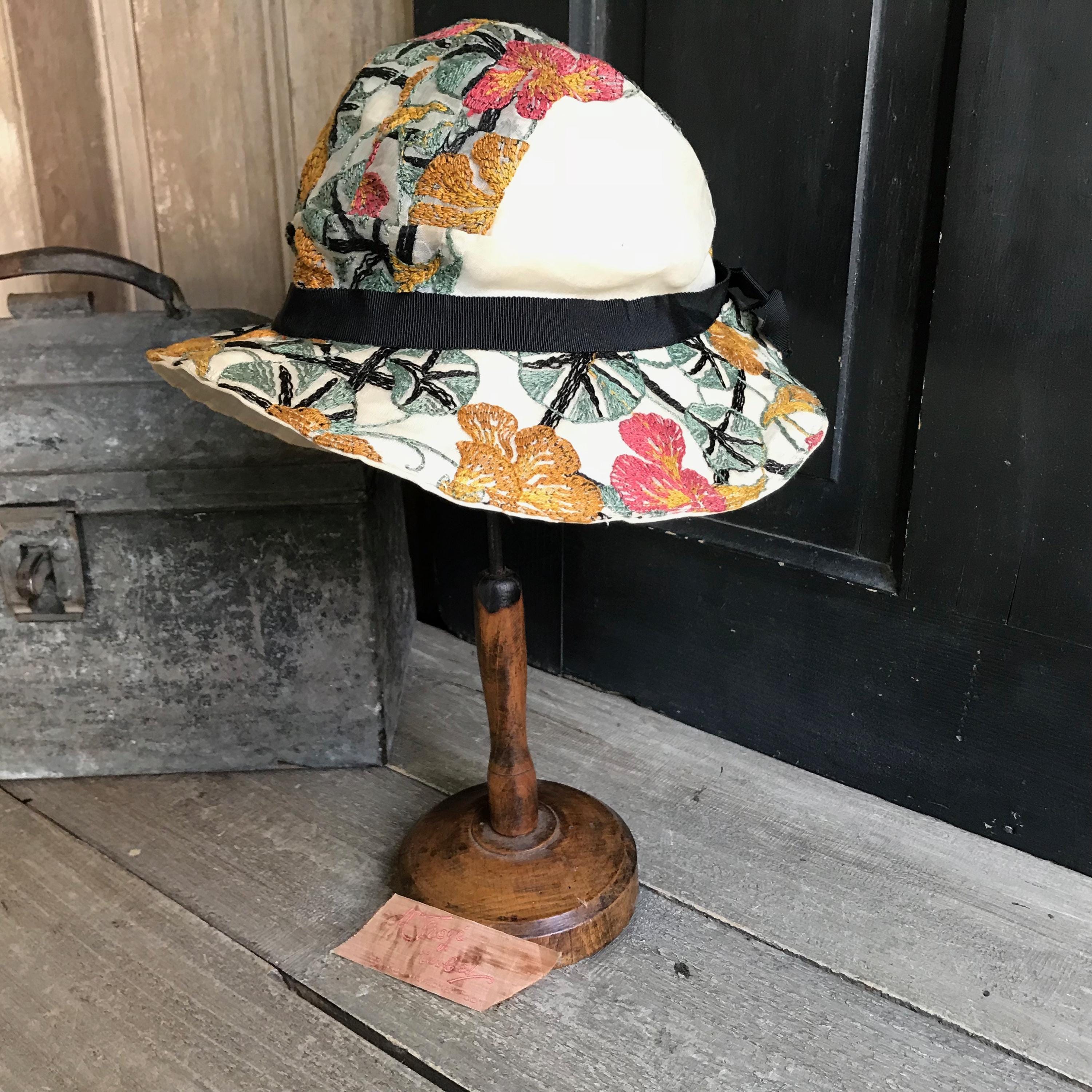 Gorgeous Embroidered Silk & Lame 20s Flapper Cloche Hat ✨??1920s Silk Lined Cloche Flapper Hat ✨?✨ Made in  main image 2