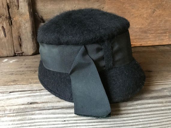 Cloche Hat Black Felt, Grosgrain Ribbon and Bow - image 1