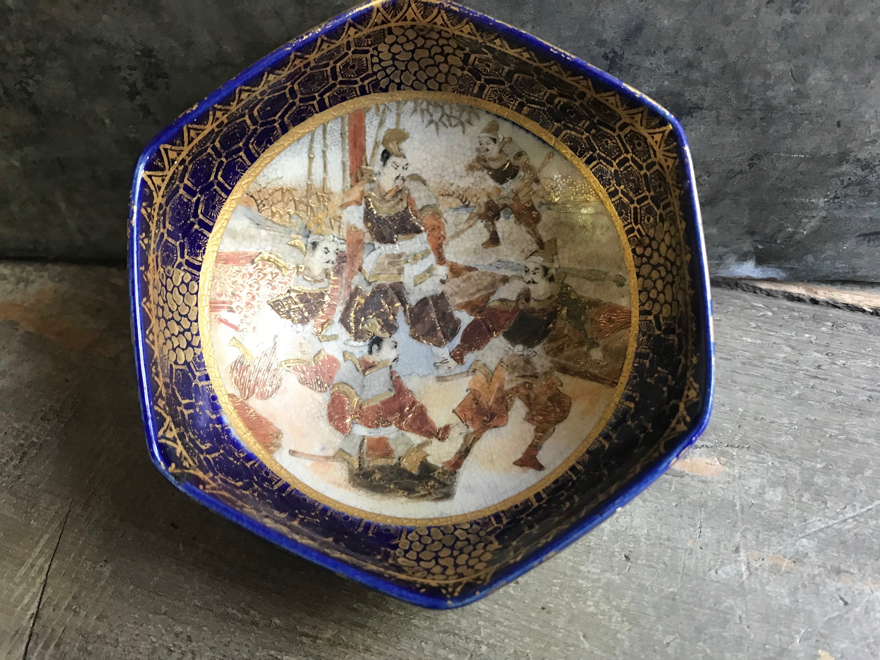 ドイツ製ヴィンテージ　Weimar　コバルトブルー　金彩花模様【稀少品・未使用】 il_fullxfull.3374294412_lmwo.jpg