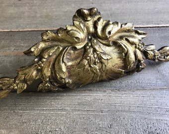 French Gilt Ormolu Shell Mount, Classic French Chateau Decor, Shield, Garniture, Acanthus Leaf, Shell, Frontment, Wall Mount