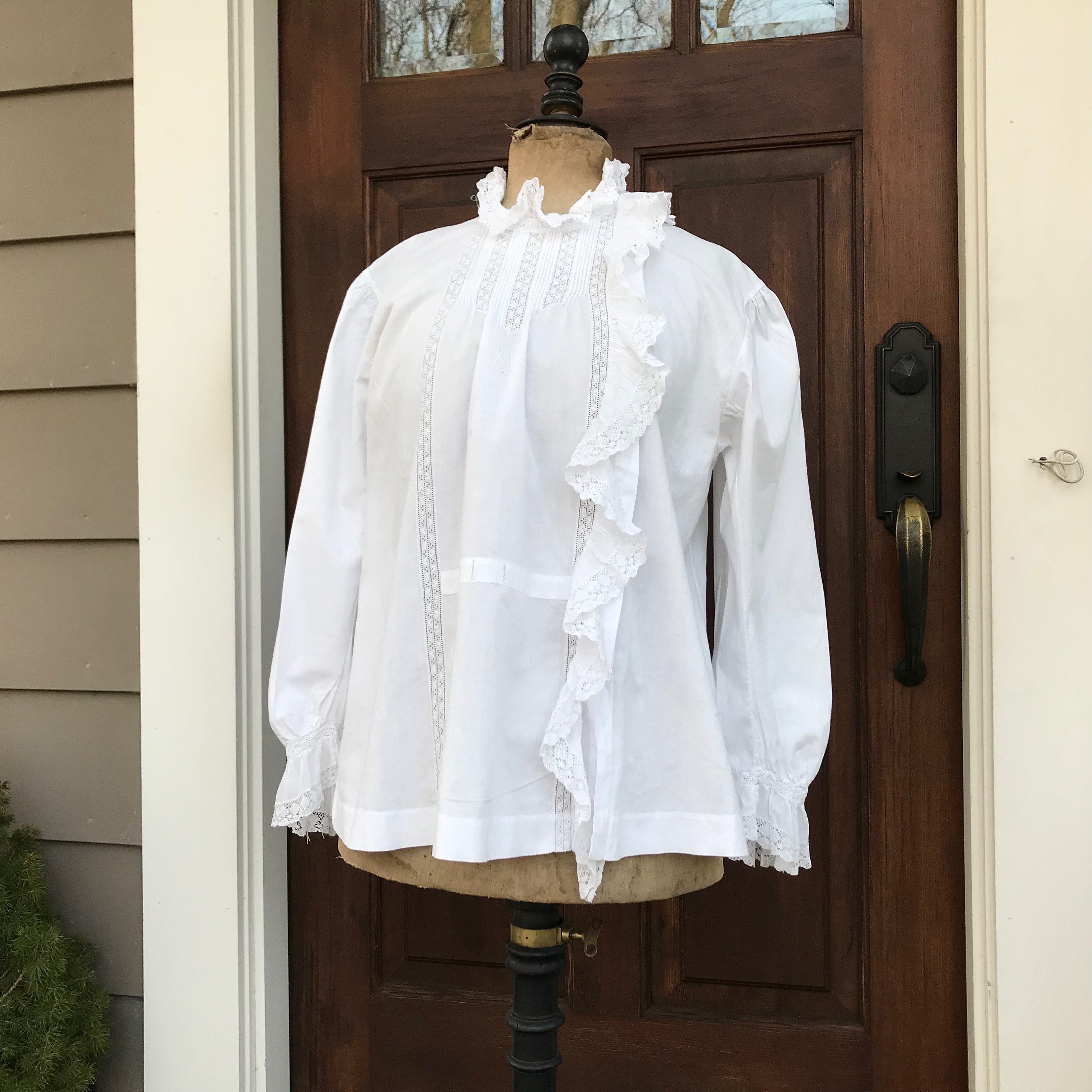 トップス 00s charvet shirt White blouse French トップス 00s charvet shirt White blouse French Shirt Charvet