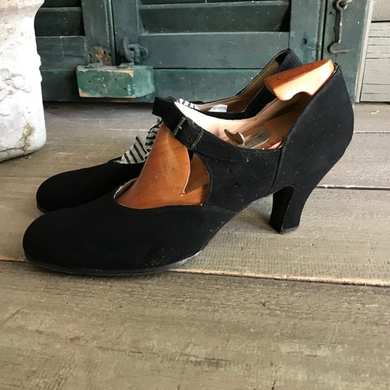 1940s Black Suede Shoes, Mary Jane Pumps, Custom Made… Gem