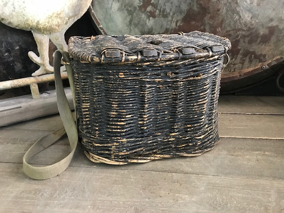Buy Rustic French Willow Basket, Fly Fishing Creel Basket, Large Size,  Canvas Carry Strap, French Farmhouse Online in India 