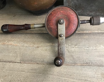 Taladro antiguo, Goodall Pratt Co., Greenfield, Massachusetts, década de 1920, mango de madera