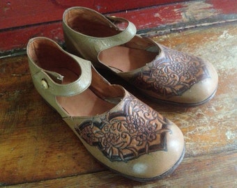 French Limoges Girls Shoes, Mary Janes, Jackie Style, Brown Embossed Leather Original Box