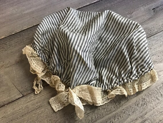 Victorian Silk Lace Mob Cap, Bonnet, Night Cap, La