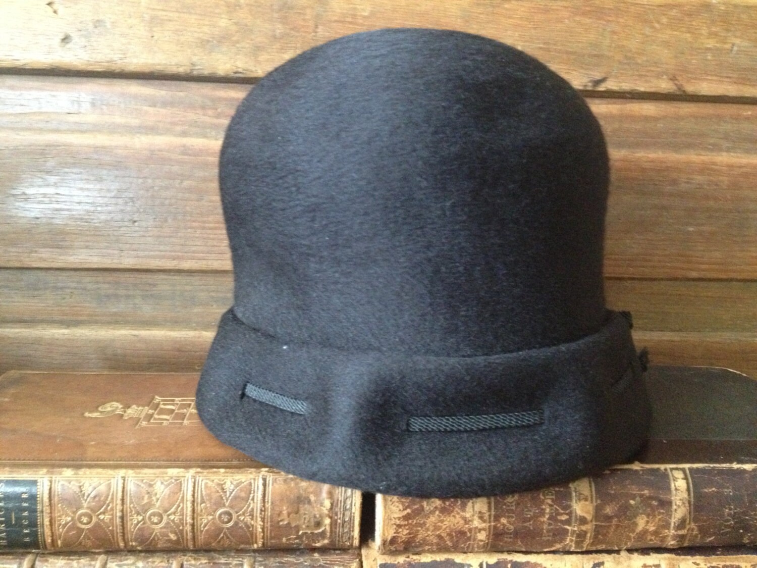 Vintage Henry Pollak New York Cloche Flapper Style 20s Hat Similar Items to Vintage 1940s Navy Blue Wool Felt Hat  main image 4