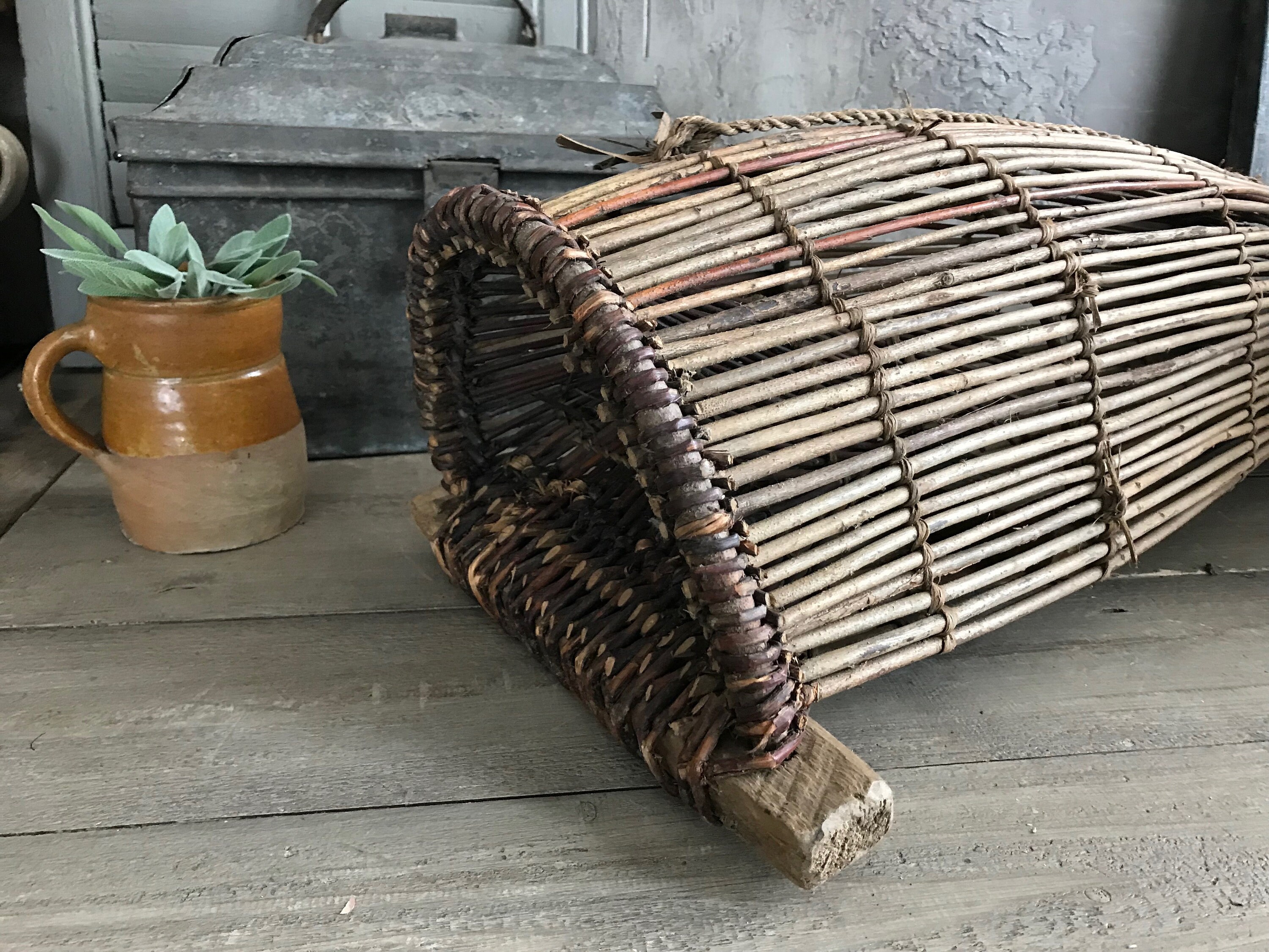Panier De Pêcheur Ancien En Osier – Cabane De Lac, Déco Chalet, Fermeture Poisson En Bois
