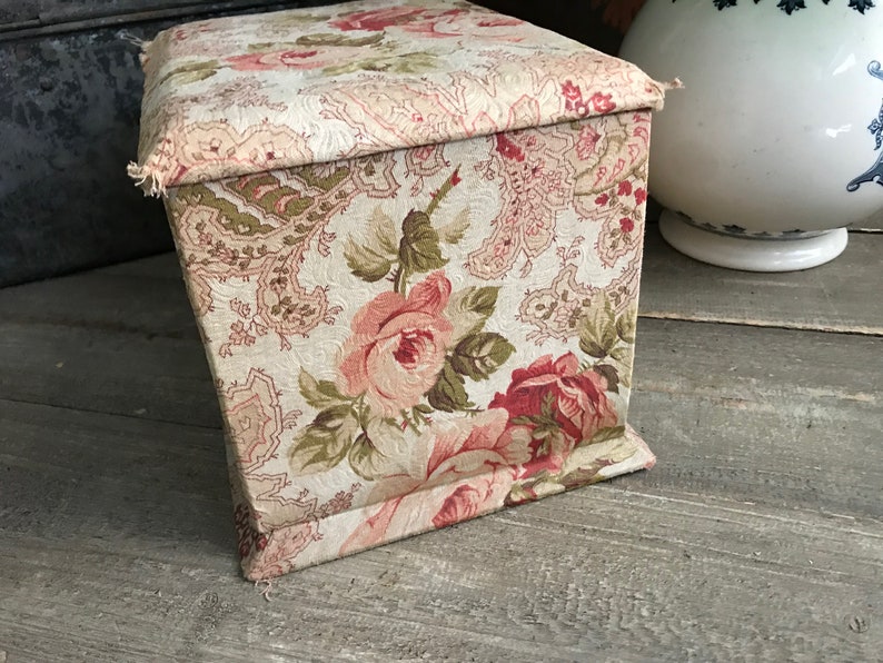 French Floral Fabric Boudoir Box, Trousseaux Et Layettes, Textile Handkerchief Box, Jewelry, Trinkets image 6