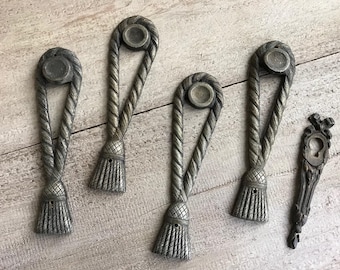 Französischer vergoldeter Ormolu-Möbelhalter, Kartusche, Wand, Bronzemöbelhalter, antike verzierte Beschläge, Schlossdekor