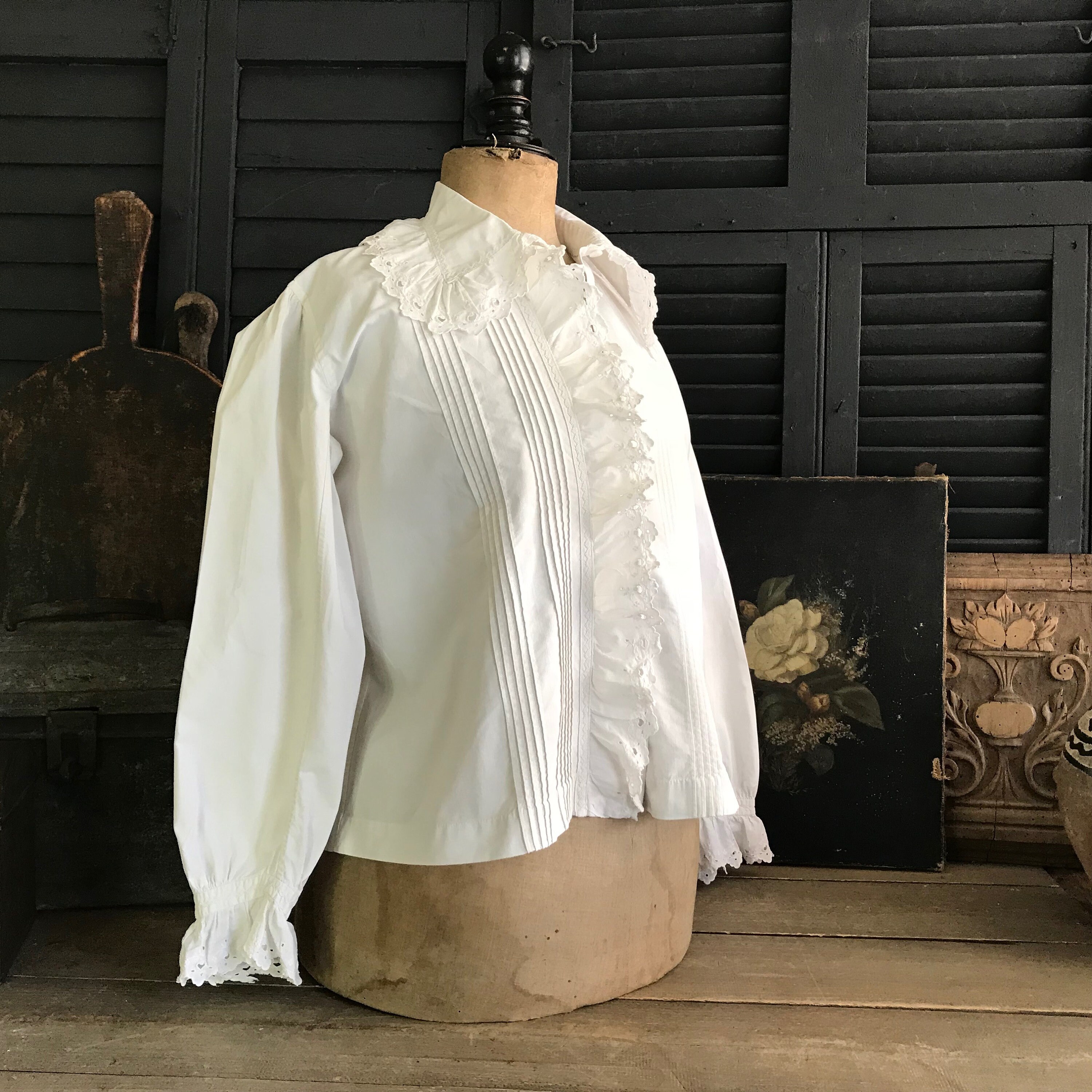 French White Cotton Chemise Blouse, Chemisier, Ruffle Collar