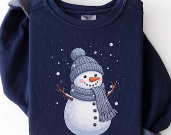 Comfort Colors® Weihnachts-Schneemann-Sweatshirt, „Let It Snow“-Weihnachts-Sweatshirt, Winterwunderland-Schneemann-Shirt, Festliches Schneemann-T-Shirt mit Grafik
