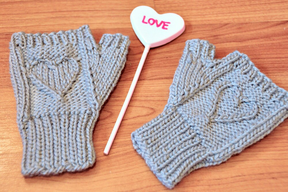 Heart Warmers KNITTING PATTERN INSTRUCTIONS Grey Heart Cable Etsy