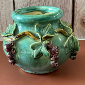 Vintage Studio Pottery Grapevine Cachepot | Handcrafted Green Stoneware Planter | Ivy & Grape Relief Art Pot | Signed Ceramic Vase