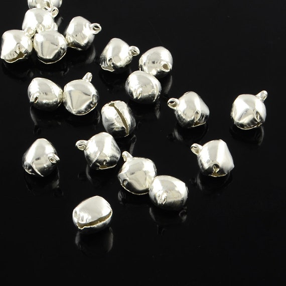25 個のシルバー クリスマス ベル - ベル チャーム - 9 mm x 6 mm 