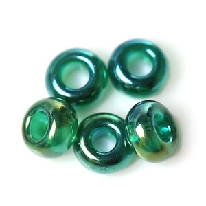 10/0 Glass Seed Beads 25g (3125 Beads)  - Dark Green AB - 2mm x 2mm - Small Glass Beads (33564)
