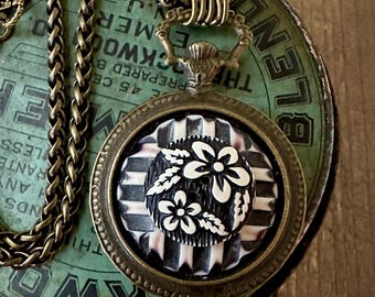 1940s Striped Black and White Geometric Toggle Necklace