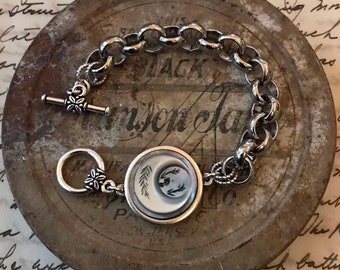 Edwardian Mother of Pearl Moon Button Bracelet Chunky