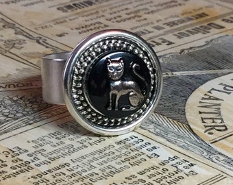 Czech Glass Cat Button Ring