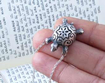 Silver turtle pendant, Turtle Necklace, Turtle pendant, Turtle Jewelry, Handmade necklace, Tropical Necklace, sterling silver