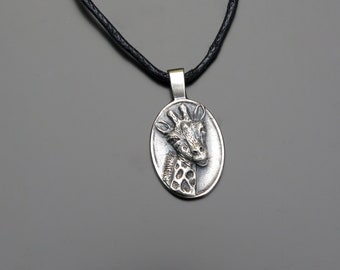Giraffe Necklace Pendant, Graceful and Unique Sterling Silver Giraffe Pendant - Perfect Gift for Animal Lovers and Wildlife Enthusiasts