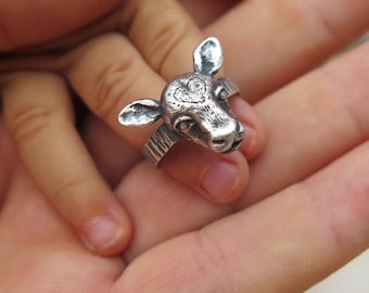 Vegan silver ring, Calf silver ring, vegan ring, vegan jewelry, vegan gift, handmade cow baby, handmade cow ring, animal liberation ring