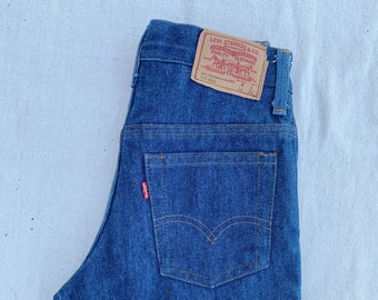Jean Levi's SF207 - 26 x 31