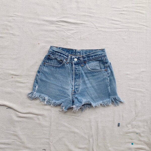 Levi's 501 cut-off shorts - size 25