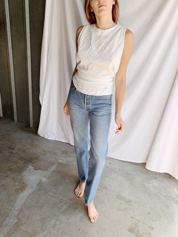 Levi's 501 jeans - size 28
