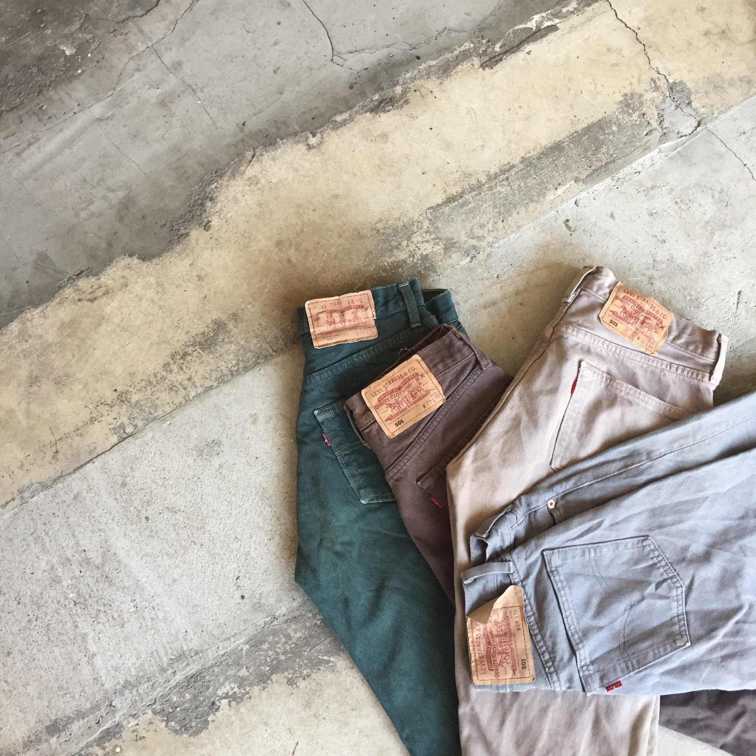 levis 501 grey rigid