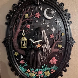 Ghosts in Victorian frame 3d printed