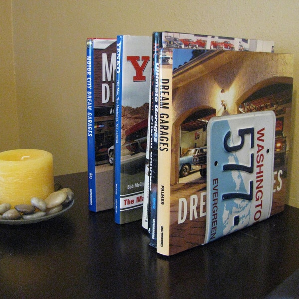 WASHINGTON  LICENSE PLATE Bookends- Perfect for an Office - Mancave - Den.....many states available