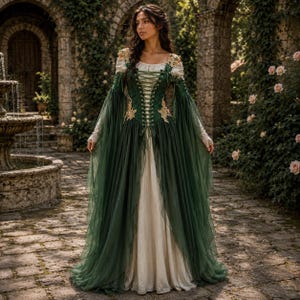 Saliegroene middeleeuwse korsetjurk, renaissancejurk met wijde mouwen, elfenkostuum voor een Renaissancebeurs, fantasy LARP-outfit