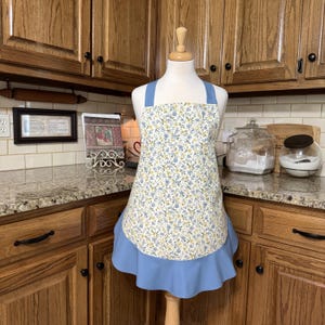 Floral Print Ladies Apron - Blue Yellow Flower Kitchen Apron