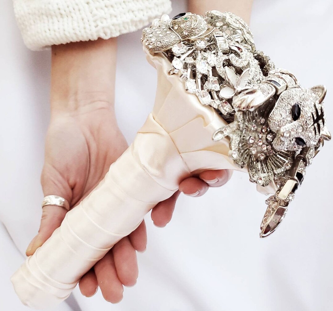Custom Made Vintage Brooch Bouquet Bridal Broach Bouqet Silver Crystal ...