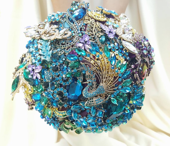 Custom Peacock Brooch Bouquet Bridal Broach Bouqet for Peacock Wedding in Teal Green Purple Turquoise Gold Pearl Blue Peaock Feathers