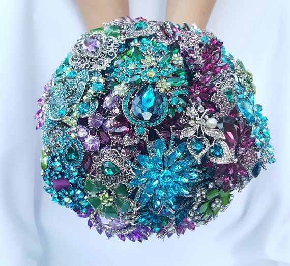 Custom Peacock Brooch Bouquet Bridal Broach Bouqet for Peacock Wedding in Teal Green Purple Turquoise Gold Pearl Blue Peacock Feathers