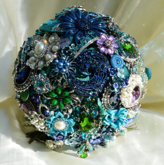 Peacock brooch deals price