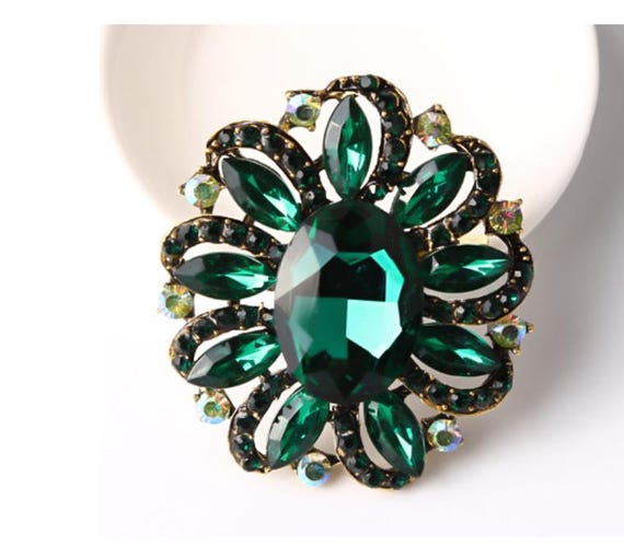 Gold Tone Large Crystal Emerald Green Rhinestone Brooch Pin