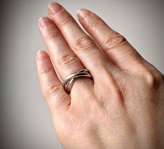 Sterling Silver Trinity Ring: Interlocked Bands, … - image 8