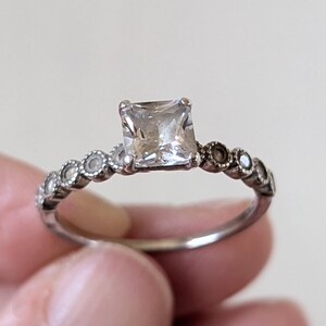 Vintage Sterling Silver Cubic Zirconia Ring - Size 9