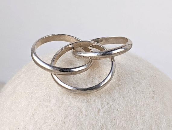 Sterling Silver Trinity Ring: Interlocked Bands, … - image 1