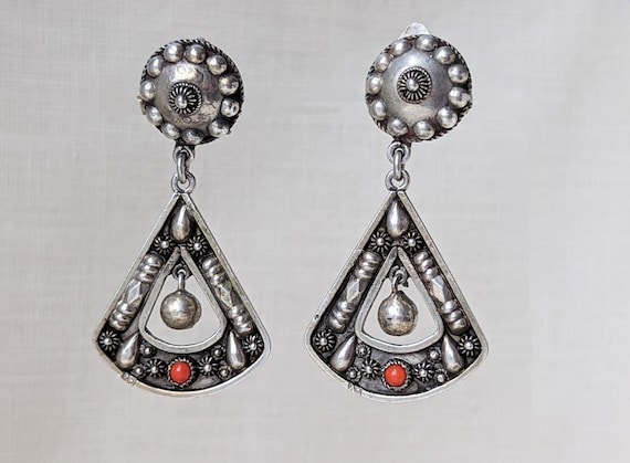 Vintage 800 Silver and Coral Dangle Clip Earrings… - image 1