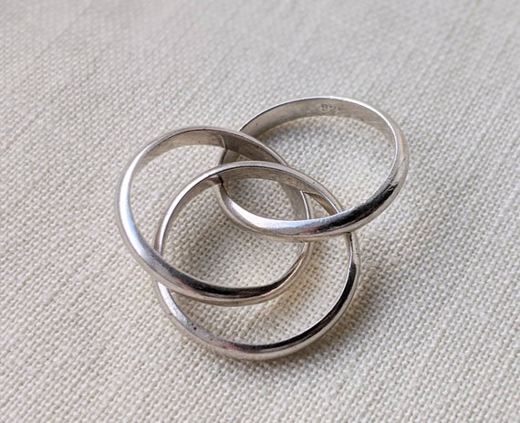 Sterling Silver Trinity Ring: Interlocked Bands, … - image 4