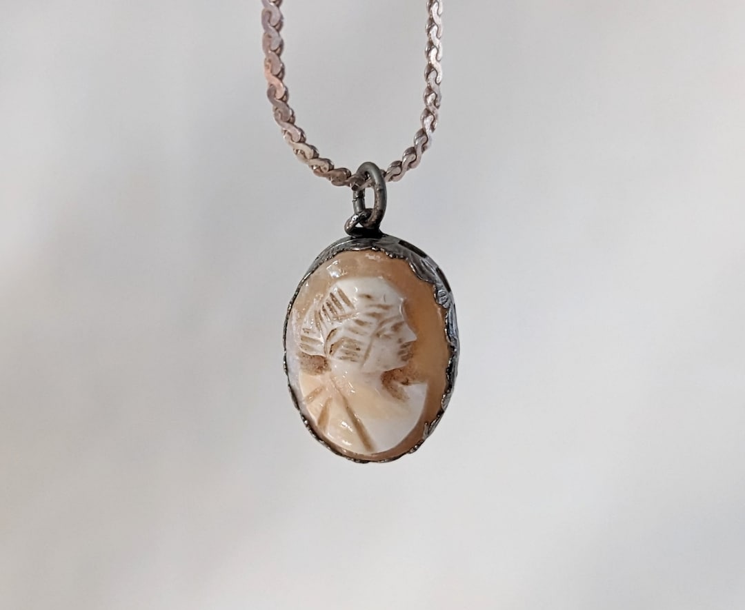 Vintage Sterling Silver Cameo Pendant Necklace: Woman Profile, Gothic ...