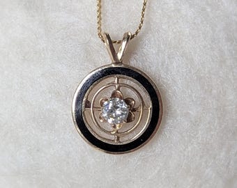 Collier pendentif vintage en or jaune 14 carats, diamants et émail noir, chaîne italienne