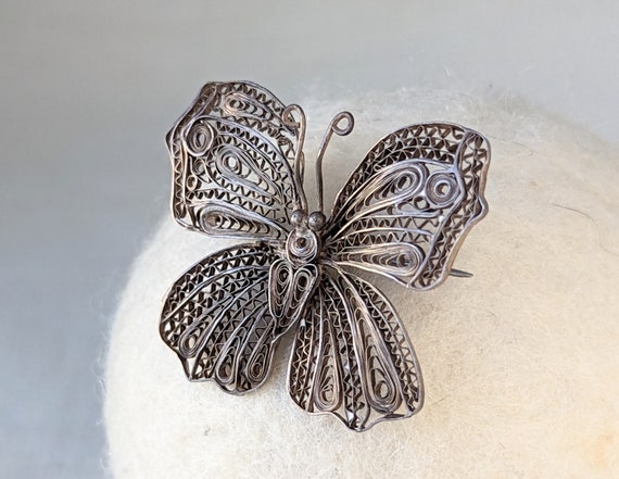 Vintage Sterling Silver Filigree Butterfly Brooch… - image 3