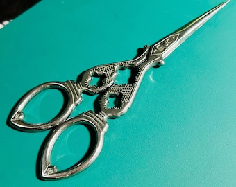 Vintage Tailor Embroidery Scissors • 12 cm / 4.75 in • Stainless Steel