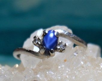 Vintage 10k White Gold Plumb, Natural Blue Star Sapphire and Diamond Ring,  Sz 5.25