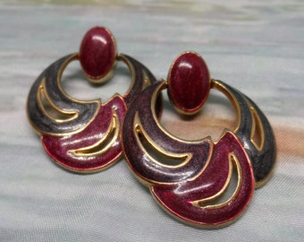 Vintage Raspberry and Plum, Goldtone,  Enamel, Button Hoop, Pierced Matching Earrings